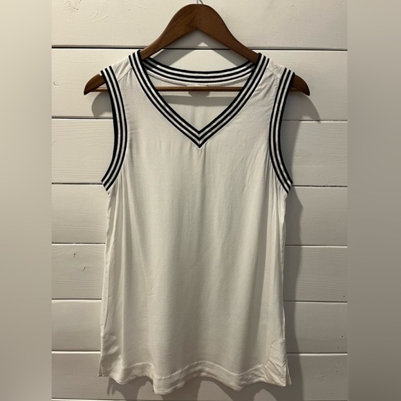 Riani White Sleeveless V-Neck Top with Sporty Trim – Size 8 - Picture 1 of 9